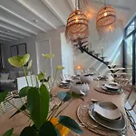 Villa Casinha Yellow - By The Sea *